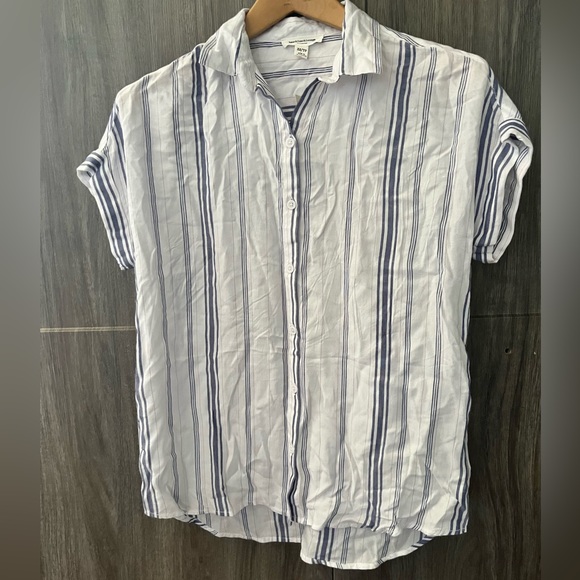 Francesca’s beachlunchlounge collection top - Picture 2 of 6